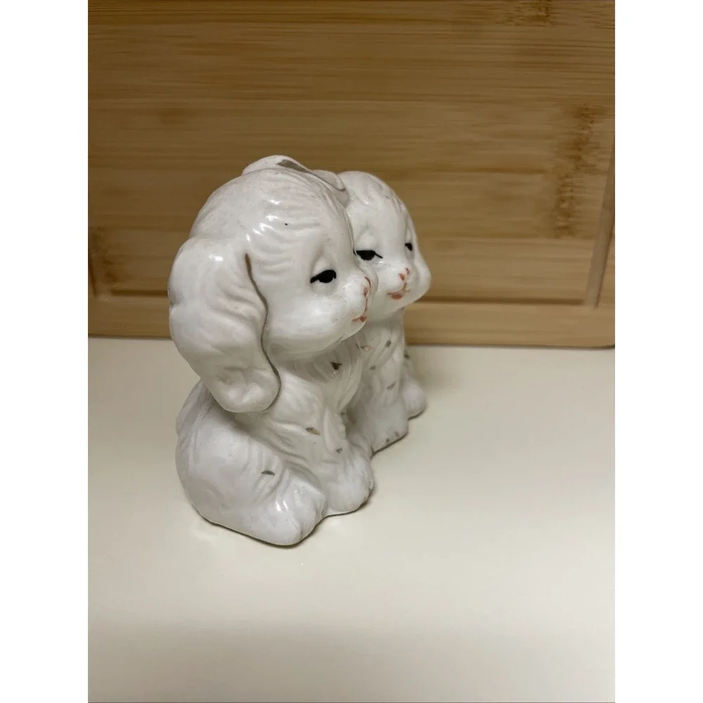Vintage Puppy Dogs Figurine Porcelain Ceramic White‎ W/Gold Spots China